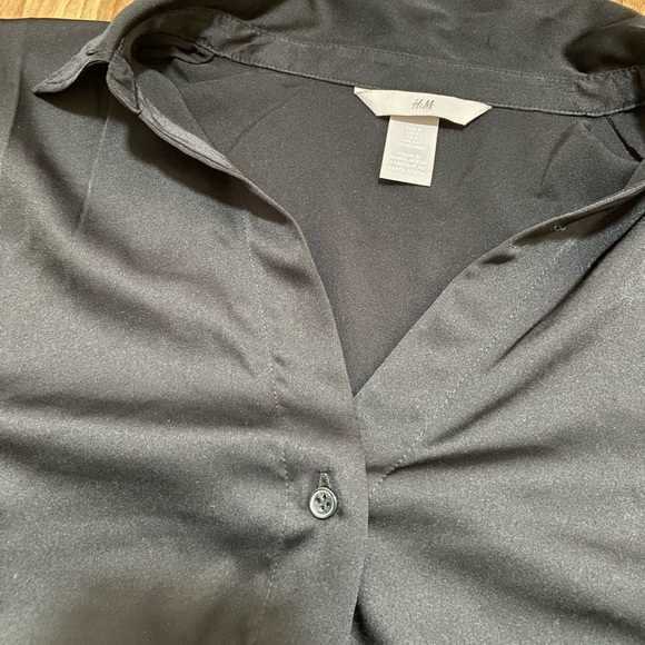 H&M satin button up blouse - Picture 3 of 5